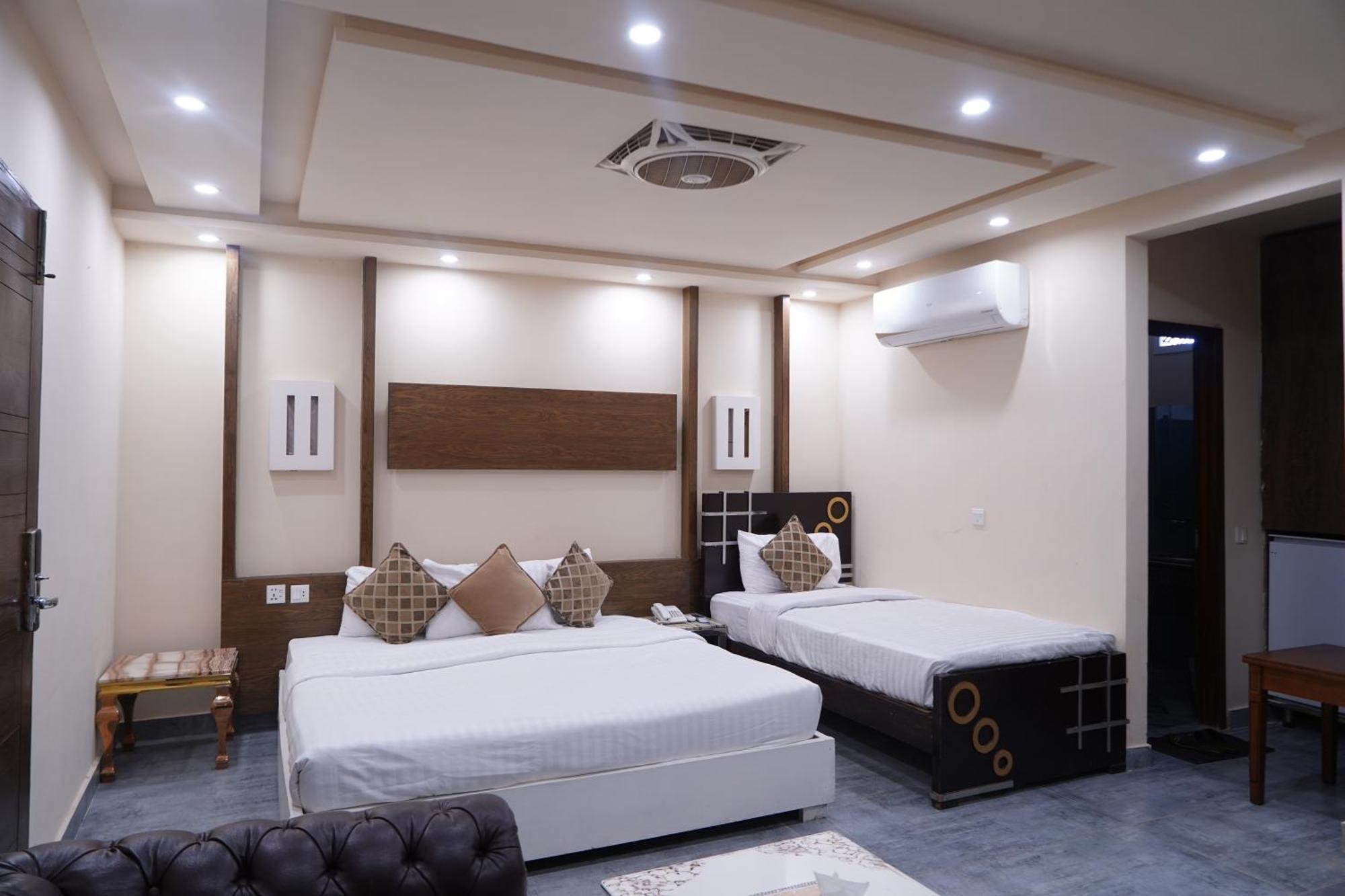 מולטאן Hotel Avalon Suites מראה חיצוני תמונה