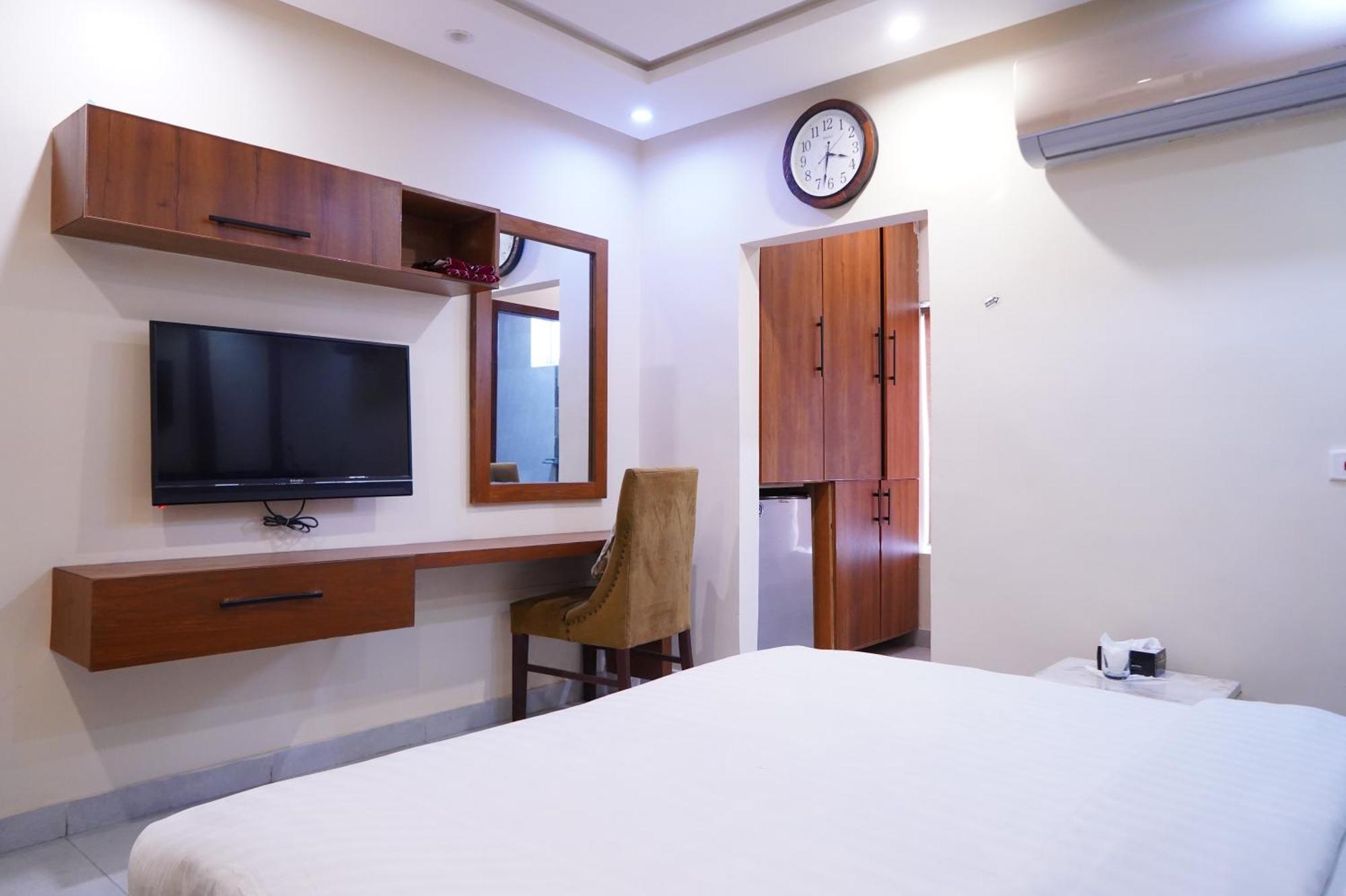 מולטאן Hotel Avalon Suites מראה חיצוני תמונה