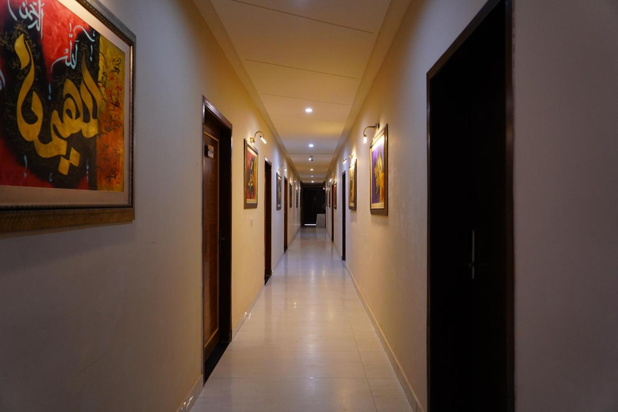 מולטאן Hotel Avalon Suites מראה חיצוני תמונה
