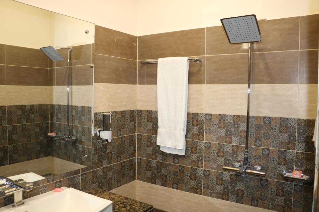 מולטאן Hotel Avalon Suites מראה חיצוני תמונה