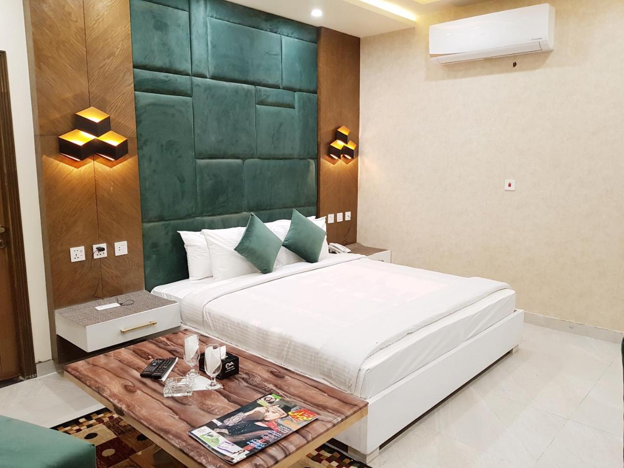 מולטאן Hotel Avalon Suites מראה חיצוני תמונה